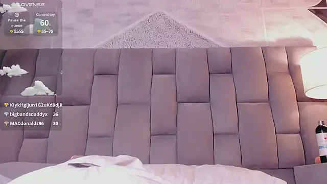 Snapshot of Rianamanson chatting on 02.10.25 Rianamanson online show from 02.10.25