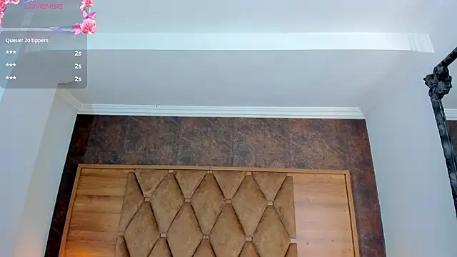 Snapshot of Rianamanson chatting on 09.11.25 Rianamanson online show from 09.11.25