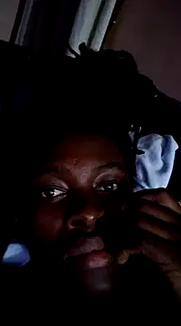 Snapshot of _cutemelania chatting on 02.14.25 cutemelania online show from 02.14.25