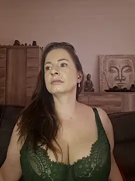 cristalines online show from 11.10.25