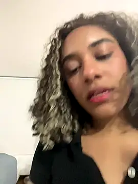 Snapshot of Belkaj chatting on 09.18.25 Belkaj online show from 09.18.25