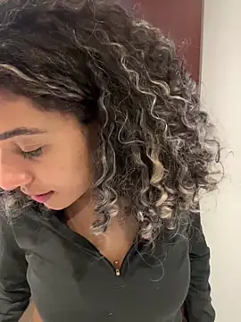 Snapshot of Belkaj chatting on 10.08.25 Belkaj online show from 10.08.25