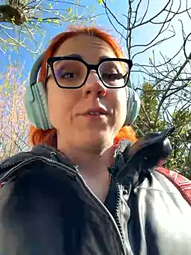 Nikky Divine online show from 03.25.26