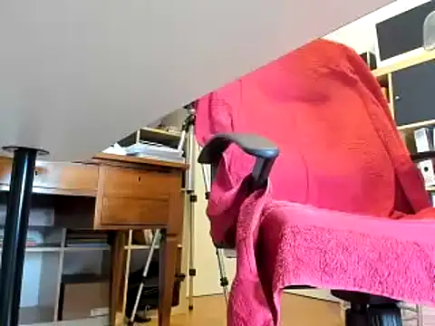 Snapshot of leccaleccafiga chatting on 02.25.25 leccaleccafiga online show from 02.25.25