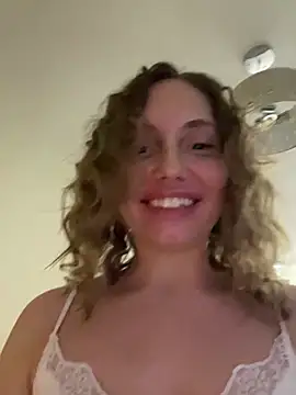 Snapshot of Chel_sea_ chatting on 12.20.24 Chel sea  online show from 12.20.24