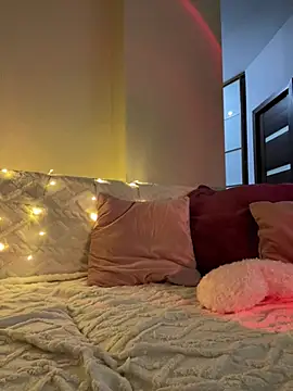 Snapshot of Chel_sea_ chatting on 01.27.25 Chel sea  online show from 01.27.25