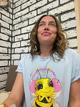 Snapshot of Chel_sea_ chatting on 02.09.25 Chel sea  online show from 02.09.25