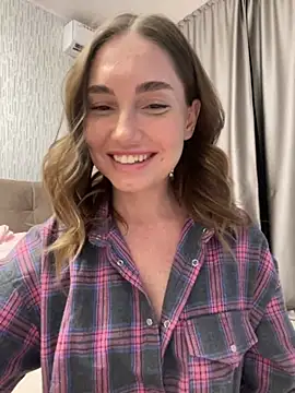 Snapshot of Chel_sea_ chatting on 10.17.25 Chel sea  online show from 10.17.25