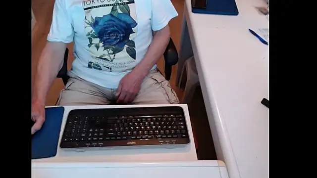 Snapshot of dutchpornking chatting on 06.03.26 dutchpornking online show from 06.03.26