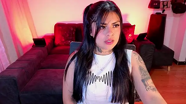 Catalinaa martinez online show from 12.18.25