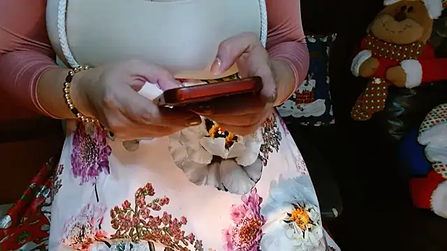 AnnyelinnaLove online show from 12.15.24