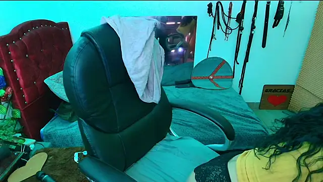 elektra 32 online show from 03.17.25