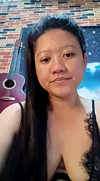 Snapshot of Urchanel chatting on 02.02.25 Urchanel online show from 02.02.25