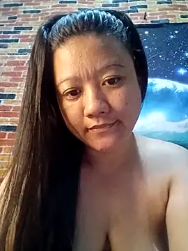 Snapshot of Urchanel chatting on 02.16.25 Urchanel online show from 02.16.25