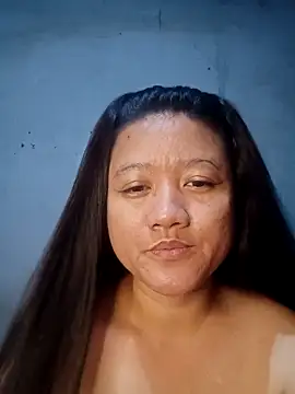 Snapshot of Urchanel chatting on 02.23.25 Urchanel online show from 02.23.25