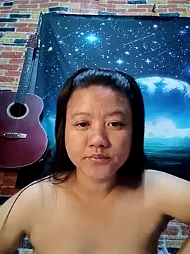 Snapshot of Urchanel chatting on 02.27.25 Urchanel online show from 02.27.25