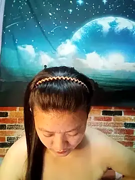 Snapshot of Urchanel chatting on 03.13.25 Urchanel online show from 03.13.25