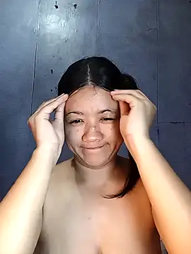 Snapshot of Urchanel chatting on 10.08.25 Urchanel online show from 10.08.25