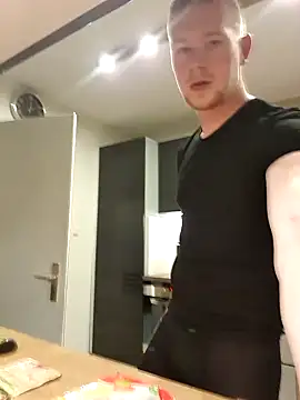 Snapshot of Playbunniboy chatting on 01.10.25 Playbunniboy online show from 01.10.25