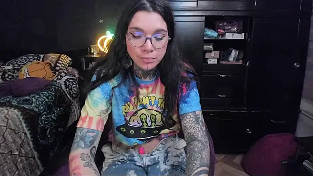 Snapshot of Lilmarieee chatting on 01.31.25 Lilmarieee online show from 01.31.25