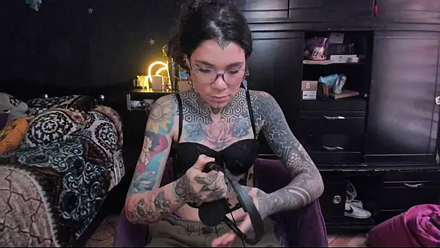 Snapshot of Lilmarieee chatting on 02.26.25 Lilmarieee online show from 02.26.25