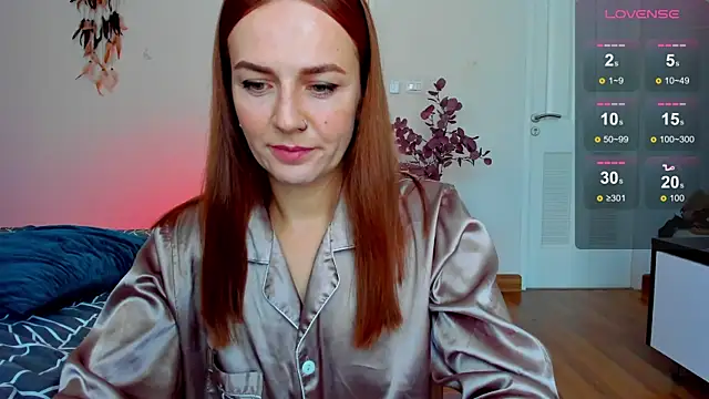 Snapshot of BritneyHall chatting on 01.14.25 BritneyHall online show from 01.14.25