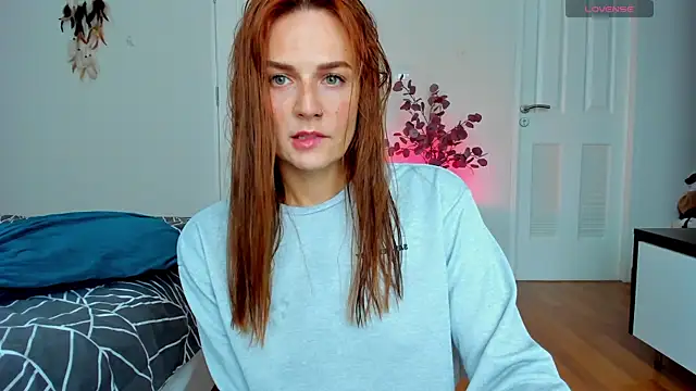 Snapshot of BritneyHall chatting on 02.27.25 BritneyHall online show from 02.27.25