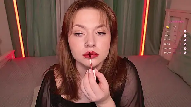 Snapshot of Evahadson chatting on 10.14.25 Evahadson online show from 10.14.25