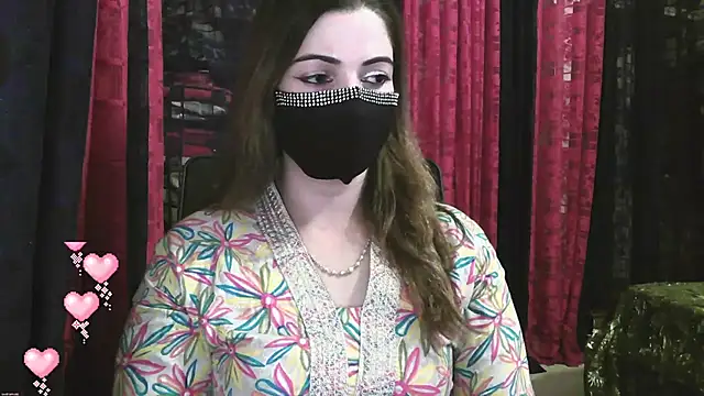 Snapshot of Cute_Sonii chatting on 11.10.25 Cute Sonii online show from 11.10.25