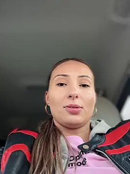 YOUR-KARINA online show from 03.16.25