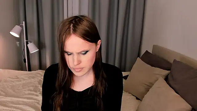 EffieMinki online show from 04.09.26