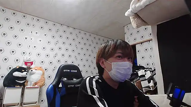 Snapshot of pychan chatting on 02.20.25 pychan online show from 02.20.25