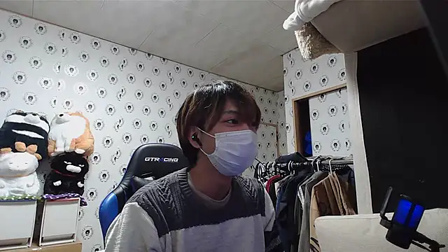 Snapshot of pychan chatting on 02.23.25 pychan online show from 02.23.25