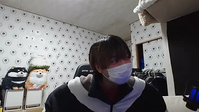 Snapshot of pychan chatting on 03.20.25 pychan online show from 03.20.25