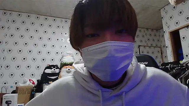 Snapshot of pychan chatting on 03.21.25 pychan online show from 03.21.25