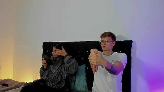 A sexy couple   online show from 11.12.25