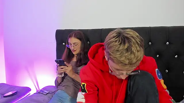 A sexy couple   online show from 12.04.25