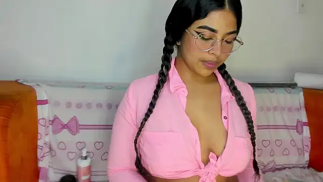 moana taylor online show from 01.30.25