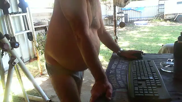 Snapshot of herbie010666 chatting on 04.21.26 herbie010666 online show from 04.21.26