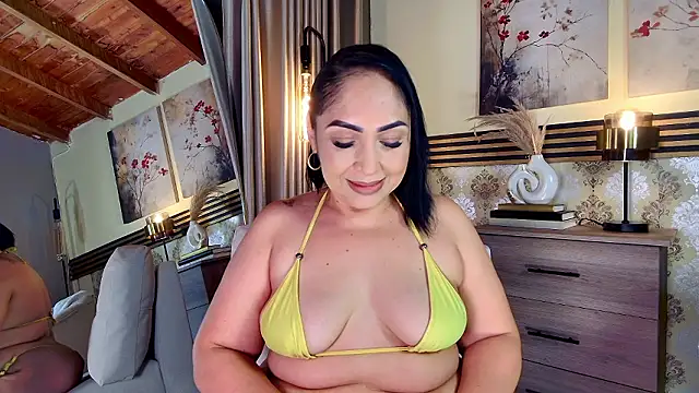 Snapshot of Madissononee chatting on 02.28.26 Madissononee online show from 02.28.26