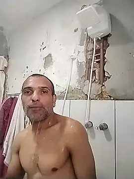 Snapshot of Henrifalcao chatting on 10.12.25 Henrifalcao online show from 10.12.25