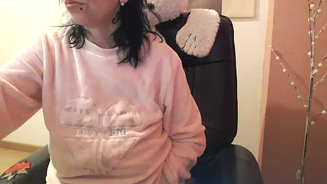 Snapshot of algodonyfresa chatting on 10.25.25 algodonyfresa online show from 10.25.25