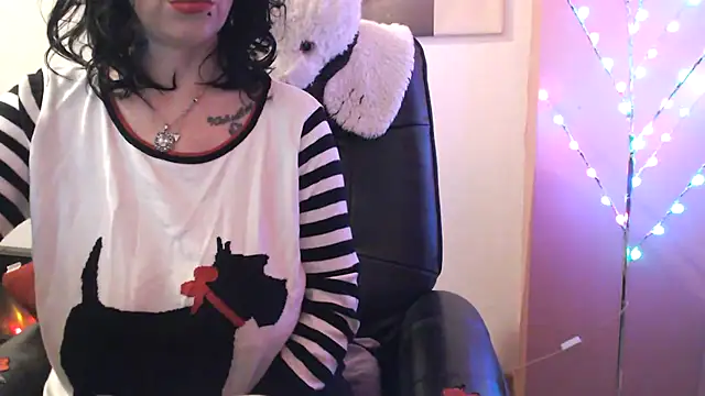 Snapshot of algodonyfresa chatting on 11.30.25 algodonyfresa online show from 11.30.25