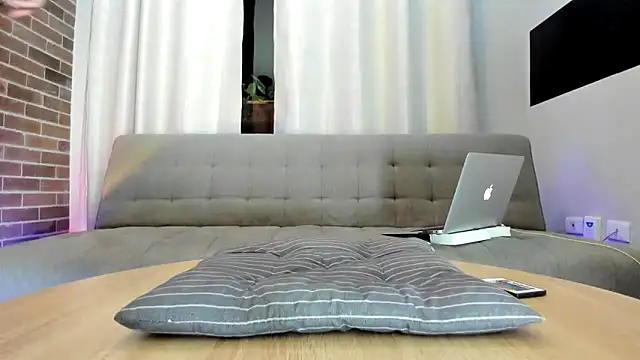 Snapshot of MattxFeet chatting on 12.10.24 MattxFeet online show from 12.10.24