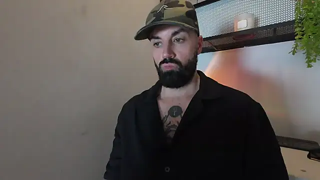 Snapshot of MattxFeet chatting on 03.20.25 MattxFeet online show from 03.20.25