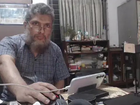 Snapshot of HOW70 chatting on 02.08.25 HOW70 online show from 02.08.25