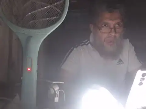 Snapshot of HOW70 chatting on 02.18.25 HOW70 online show from 02.18.25