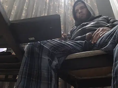 Snapshot of HOW70 chatting on 01.10.26 HOW70 online show from 01.10.26