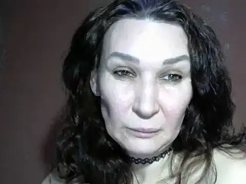 PrettyAndWild online show from 02.06.25