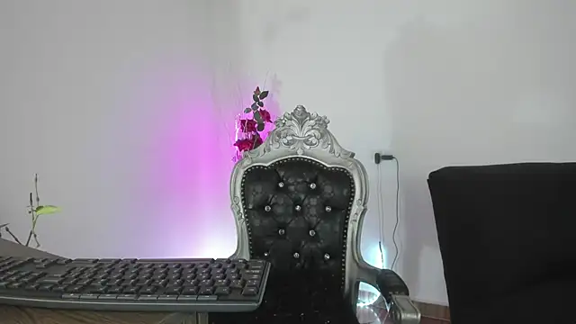 Snapshot of Hela_wet chatting on 02.01.25 Hela wet online show from 02.01.25